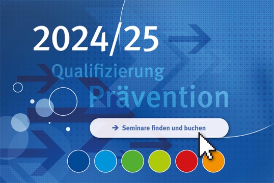 Schmuckgrafik mit Text: 2023, Qualifizierung, Prävention.